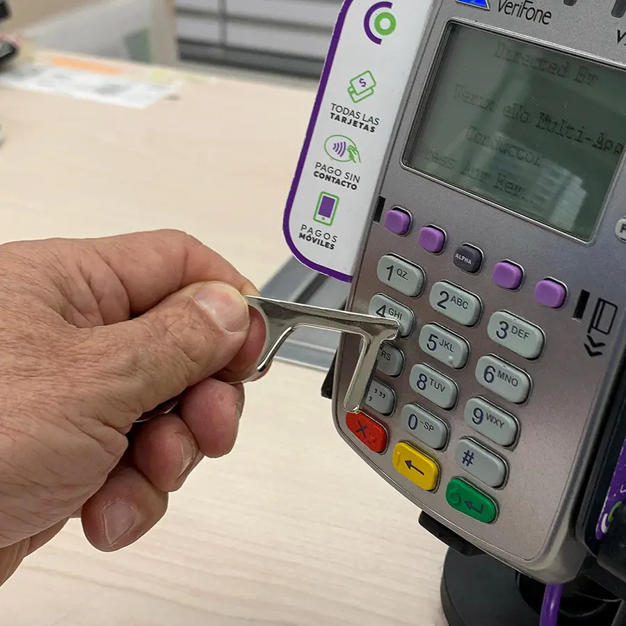LLAVERO MULTIUSOS METÁLICO TOUCH FREE ML-386 9