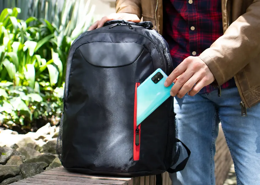 Morral Portalaptop Francis 15 Lts. 6