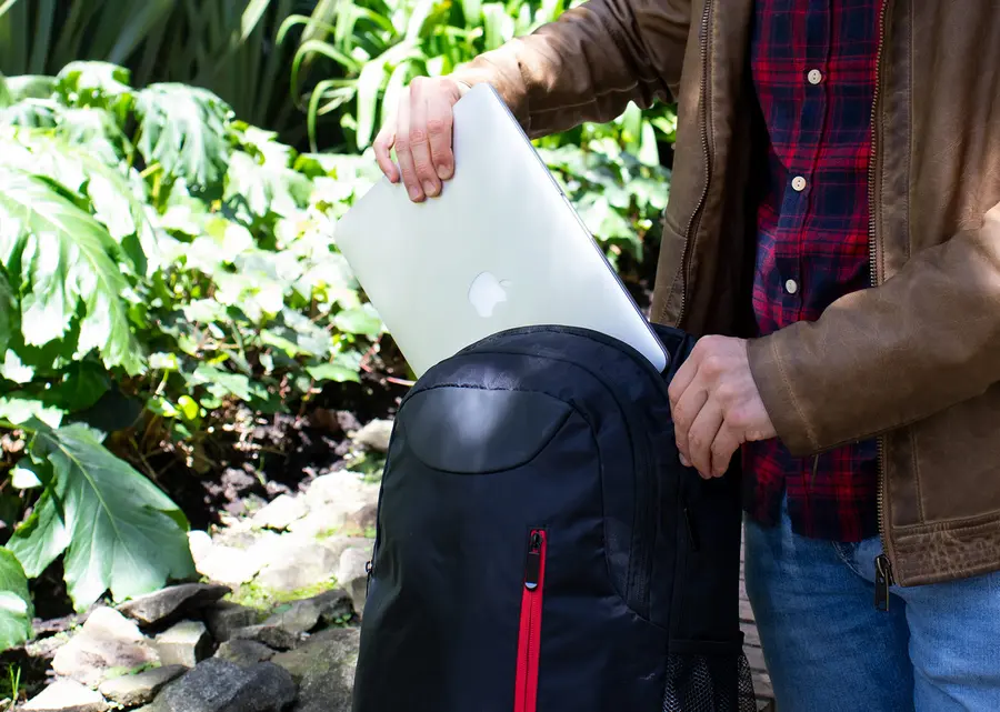 Morral Portalaptop Francis 15 Lts. 9