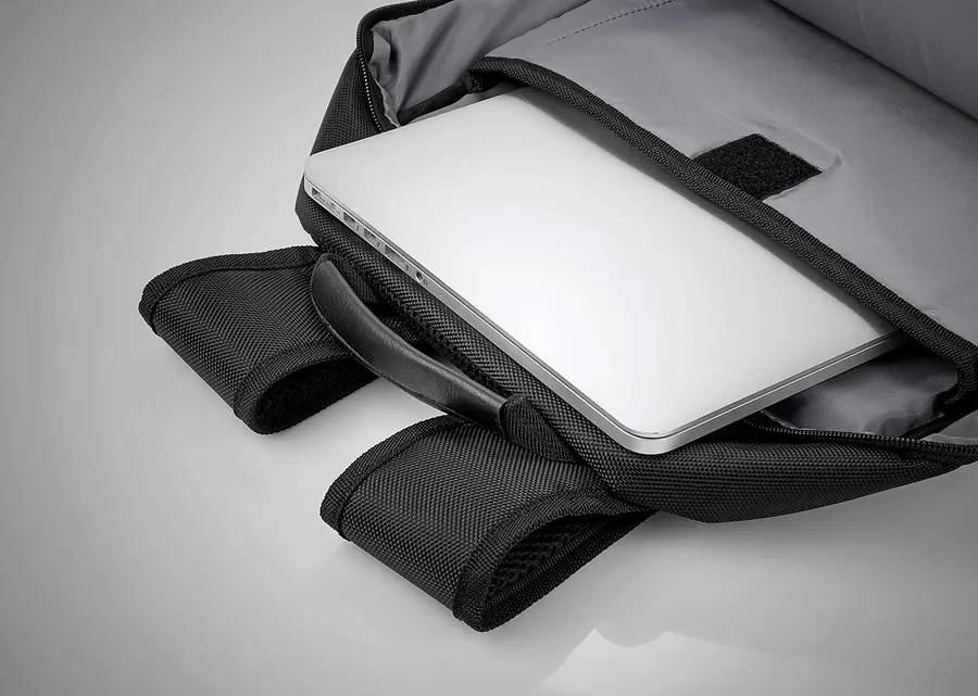 Portalaptop Pierre 17 Lts. 12