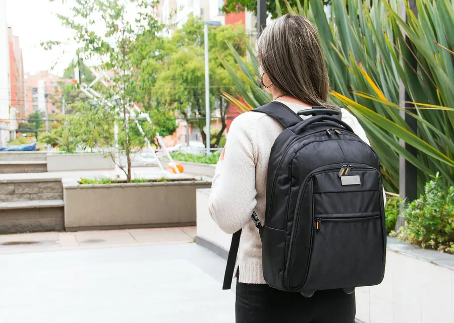 Maleta Trolley Maxwell 16 Lts. 10