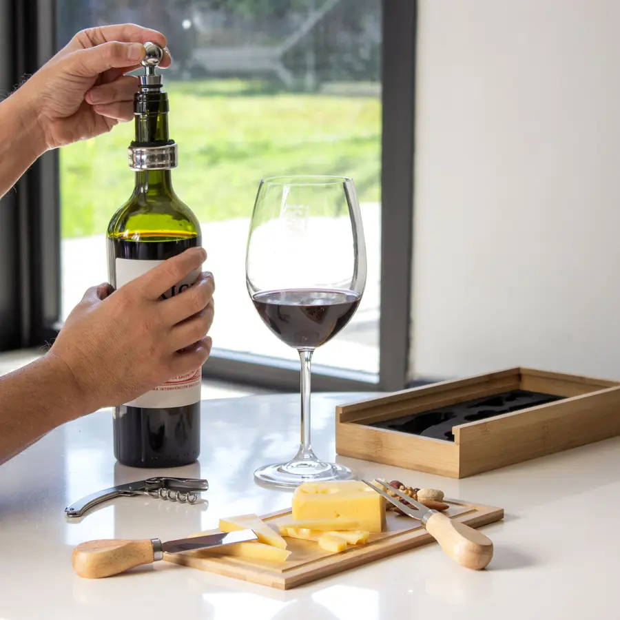 Set de vino y Tabla para quesos "WINCHESTER" 10