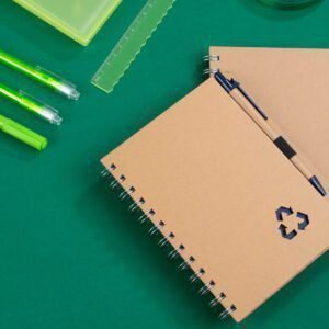 Cuaderno con Bolígrafo